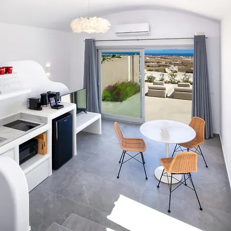 Felicity Cave Villa Exo Gonia