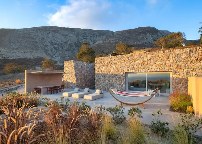 Felicity Cave Έξω Γωνιά