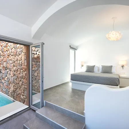 Felicity Cave Villa Exo Gonia