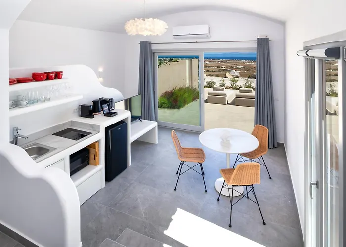 Felicity Cave Villa Éxo Goniá