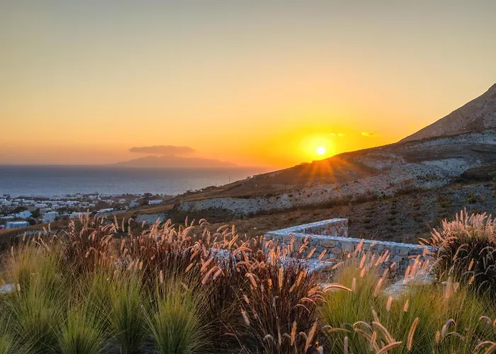 Felicity Cave Villa *