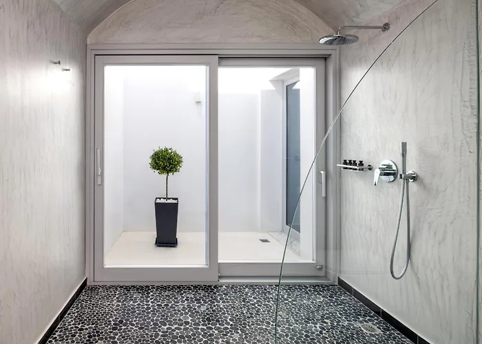 Felicity Cave Villa Éxo Goniá