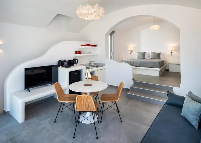 Felicity Cave Éxo Goniá