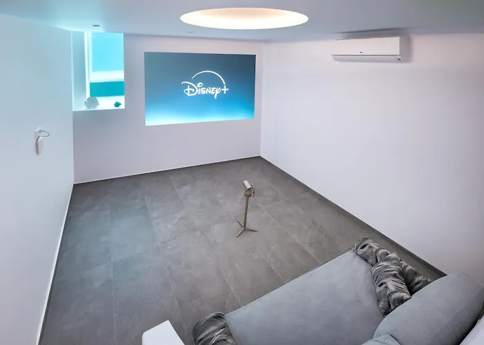 Felicity Cave ヴィラ *